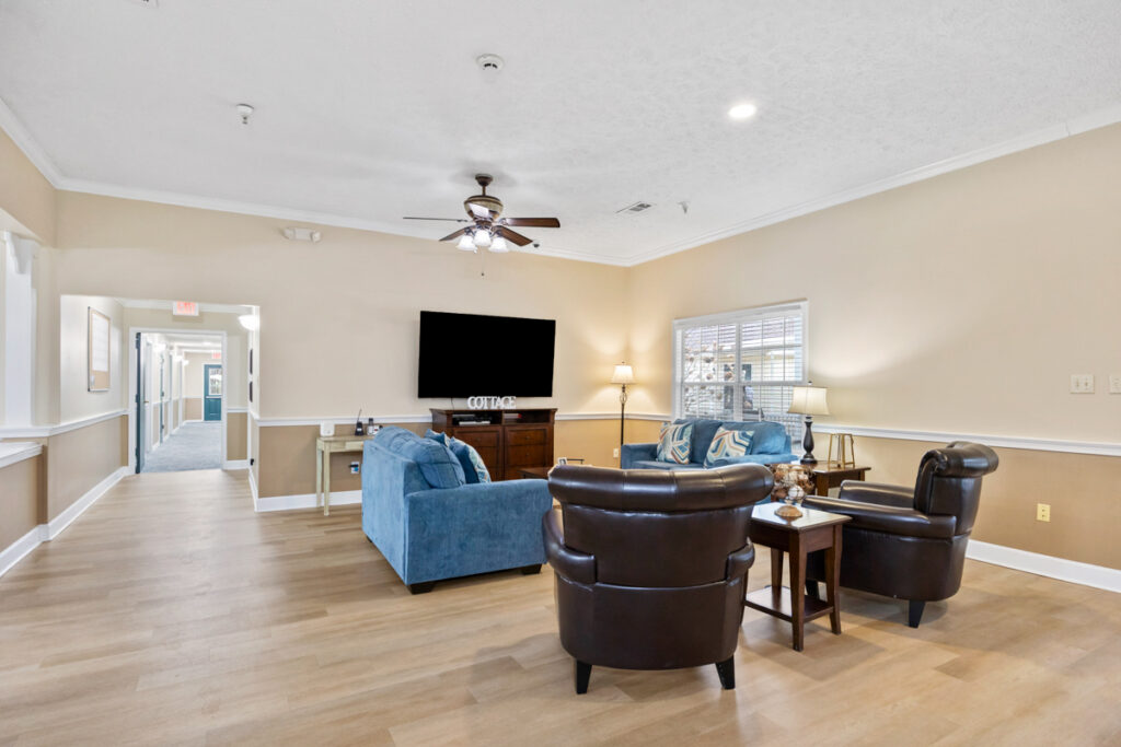 Country Cottage Decatur-common area 2